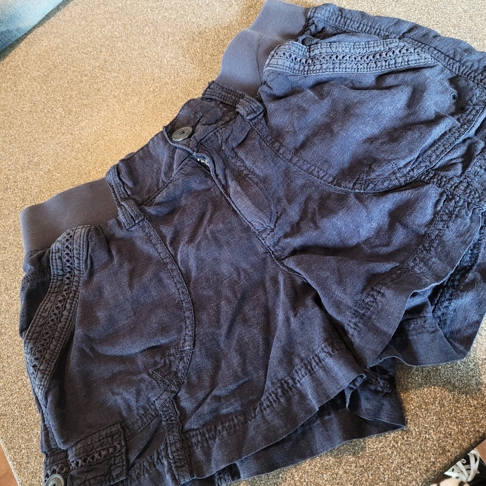 Maternity shorts